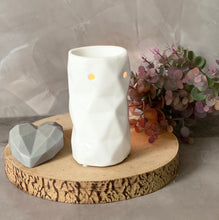 Load image into Gallery viewer, Sleek Cut Out Wax Burner
